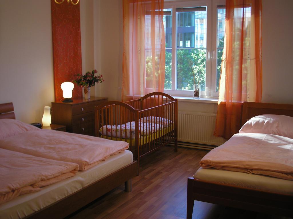 Vacation Apartment Up To 10 Bratislava Chambre photo